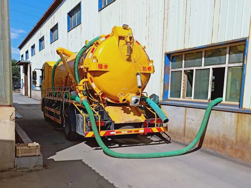 东屏厂区化粪池清理